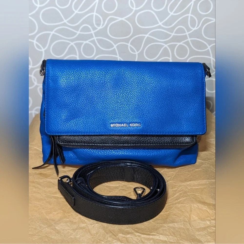 Ezra Messenger Bag Michael Kors Medium